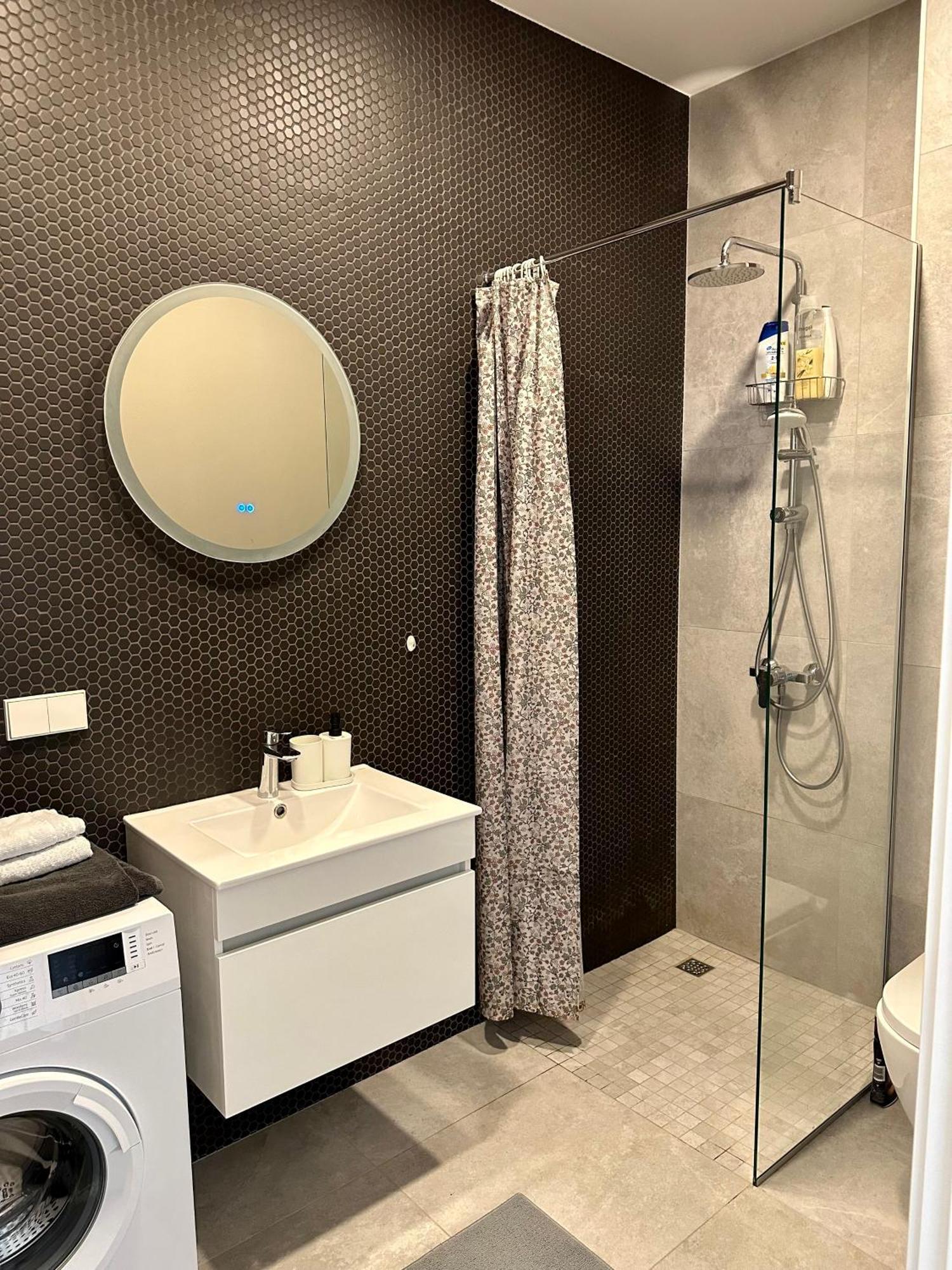 Modern Central Apartment Riga Retreat エクステリア 写真